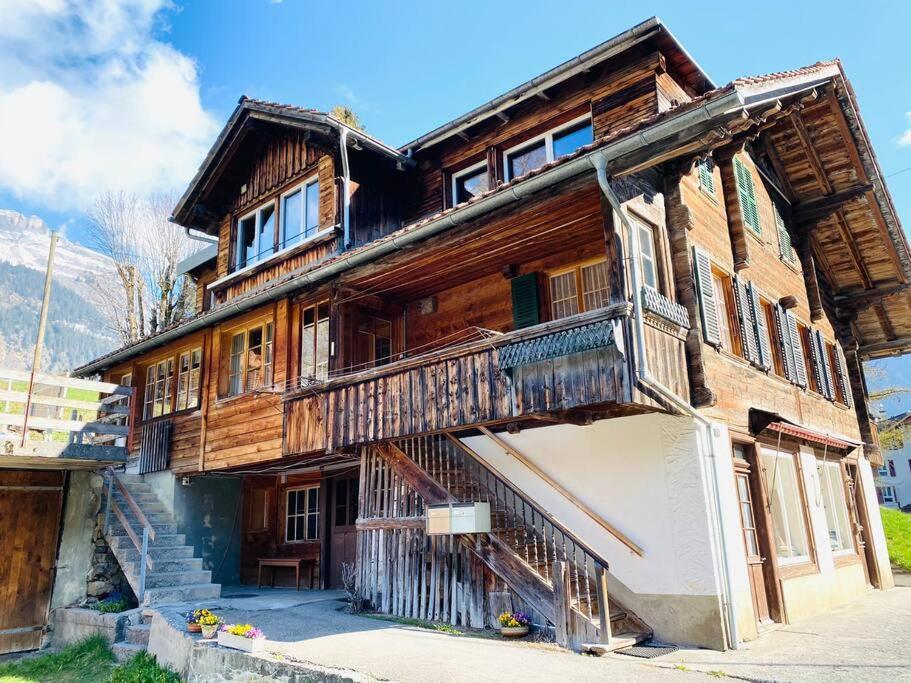 Cozy Apartment In Vintage House In Kandersteg Luaran gambar